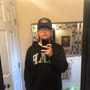 Meet your Posher, Derek